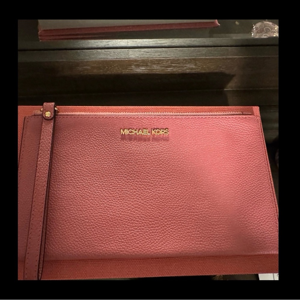 Michael Kors Coral Leather Pouch Wallet